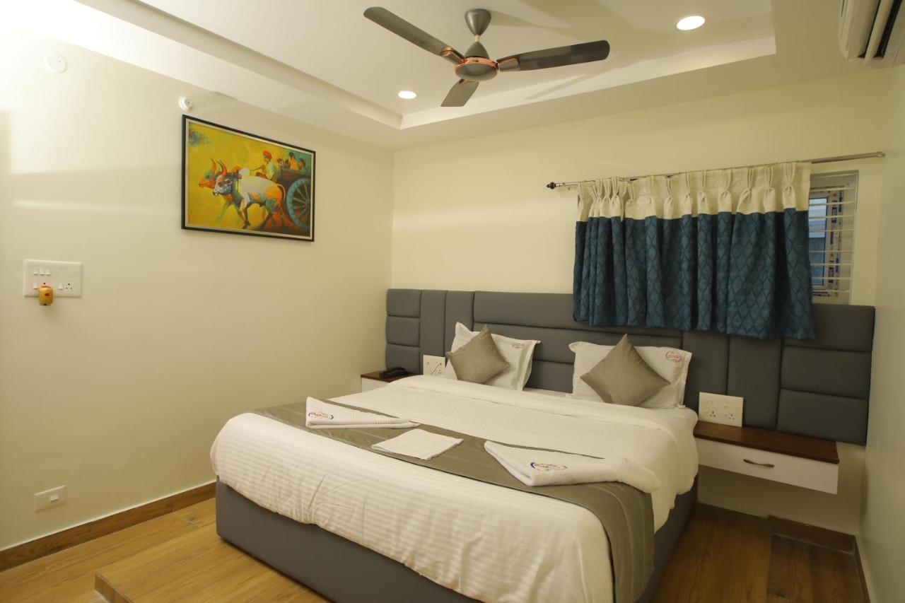 Hotel Radha Rani Residency Khammam Exterior foto