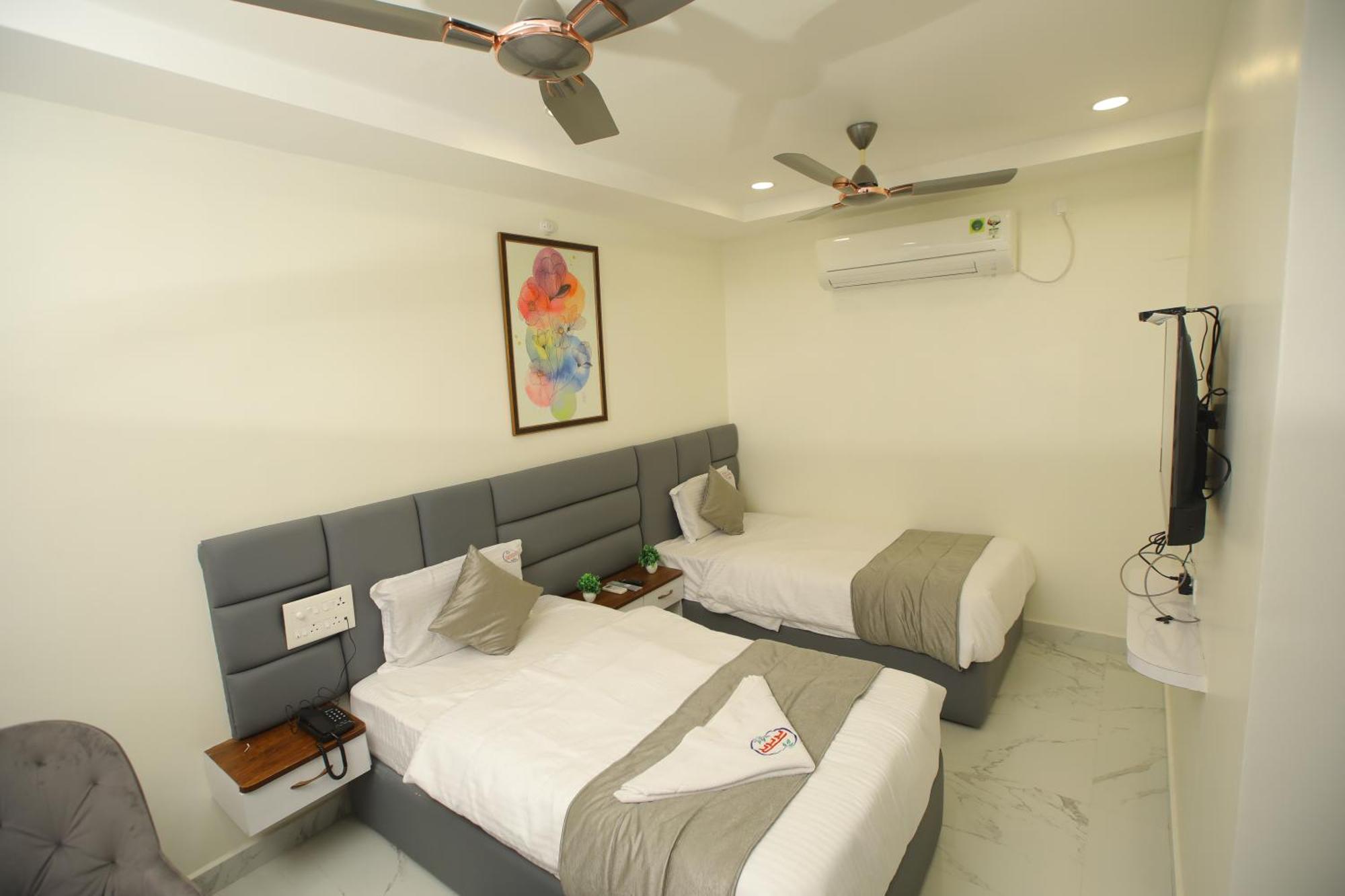 Hotel Radha Rani Residency Khammam Exterior foto